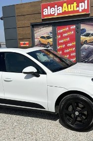 Porsche Macan-2