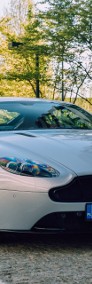 V8 Vantage-3