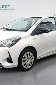 Toyota Yaris III Hybrid 100 Active Hatchback. DW8EY89-2