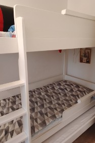 Białe drewniane łóżko piętrowe -2