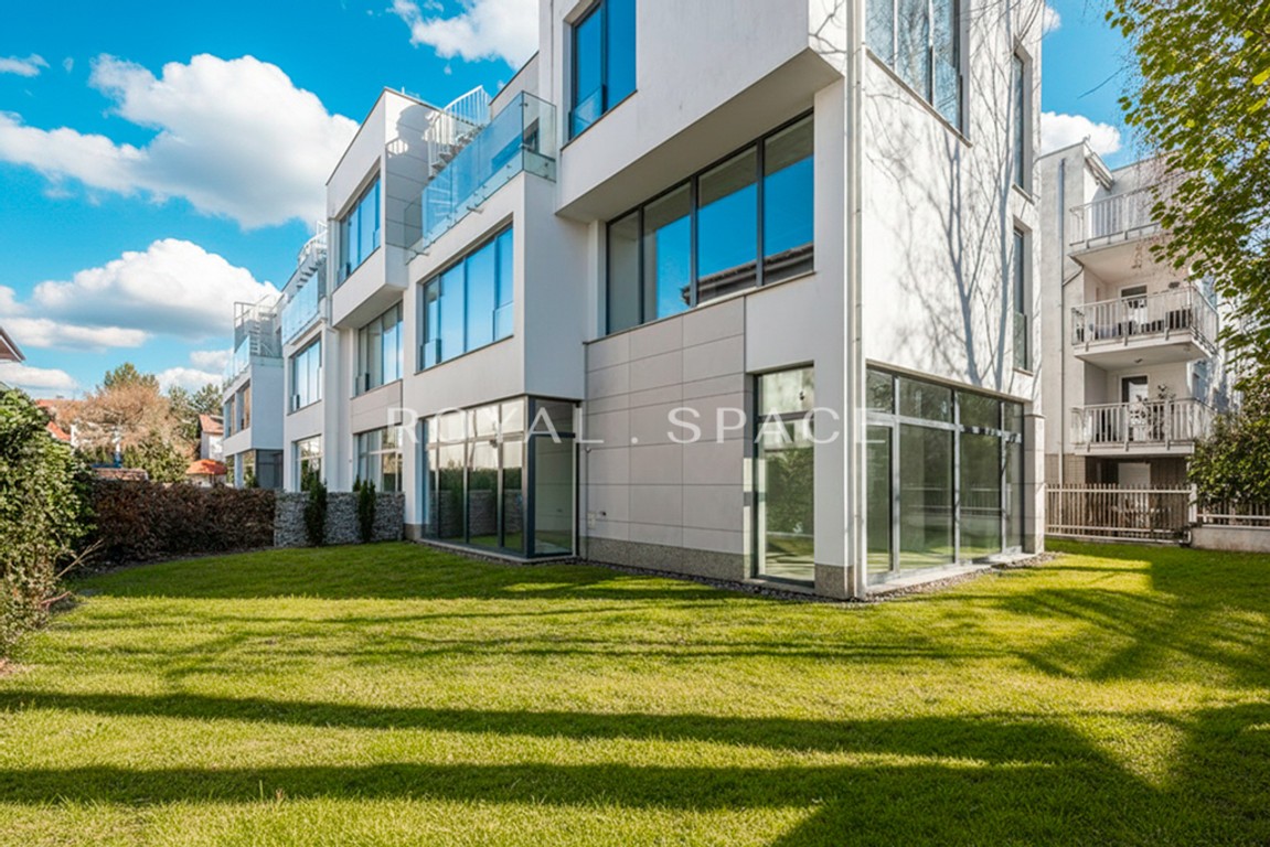 Nowoczesny dom z ogrodem | Rumiana House I – pohled 2