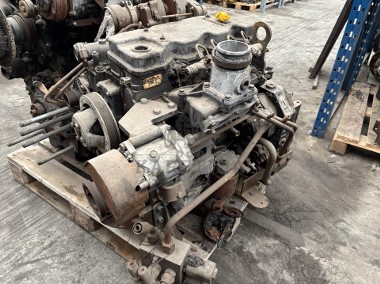 Case F4CE9684K*J606 F4CE9684K 87533639 Silnik CZĘŚCI 4896382-1