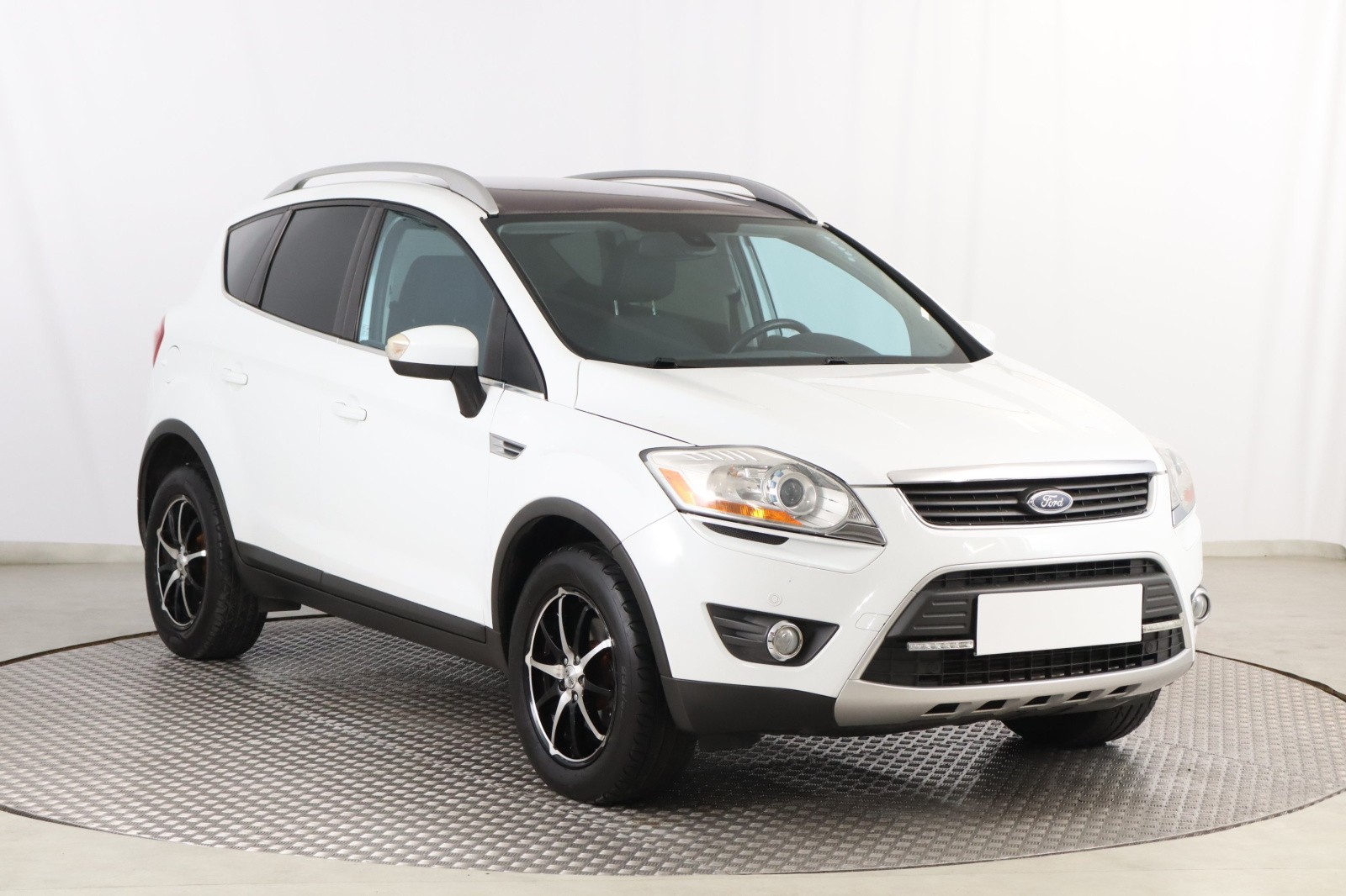 Ford Kuga , Salon Polska, Skóra, Xenon, Klimatronic, Tempomat