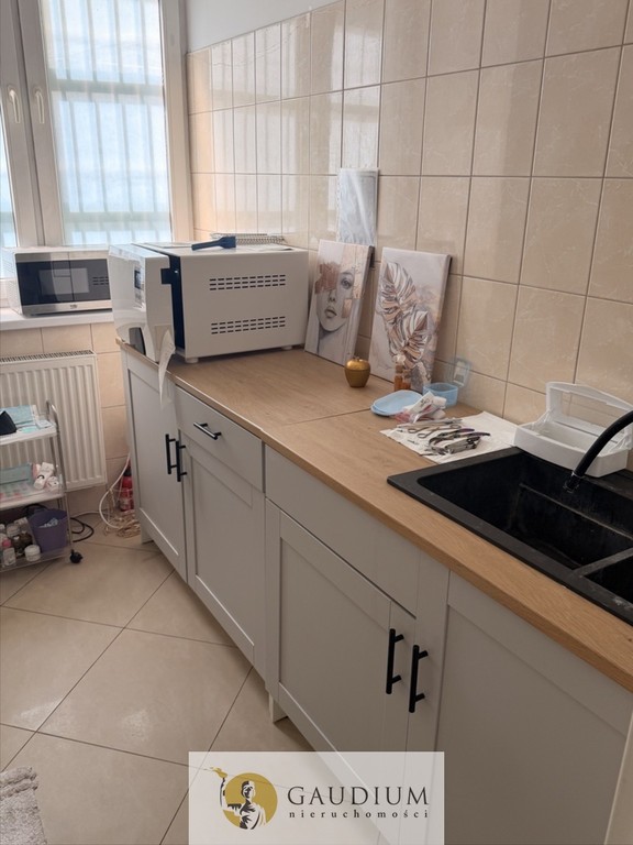 Lokal w centrum Gdyni z witryną - Więcej