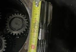 Cat 906H , Cat 907H zwolnica piasta koła