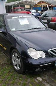 Mercedes-Benz Klasa C W203 mercedes c220-2