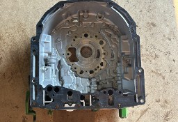 John Deere 6810, 6910 Obudowa Skrzyni Osłona Ramię R121885 R119441