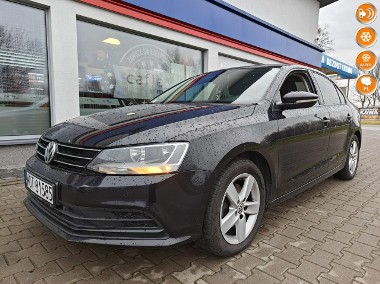 Volkswagen Jetta VI-1