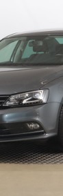 Volkswagen Jetta VI , Salon Polska, Xenon, Bi-Xenon, Klimatronic, Tempomat,-3