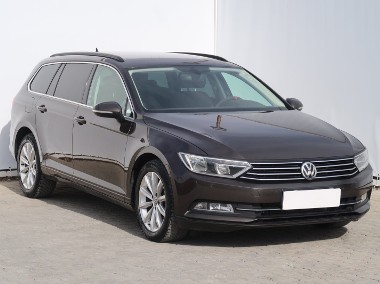 Volkswagen Passat B8 , 190 KM, Automat, Klimatronic, Tempomat, Parktronic,-1