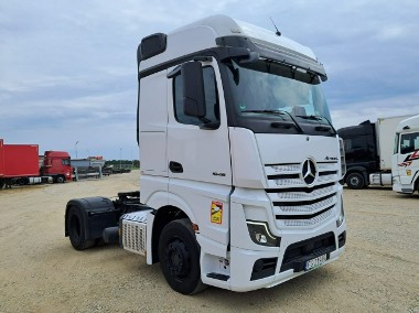 Mercedes-Benz Actros-1