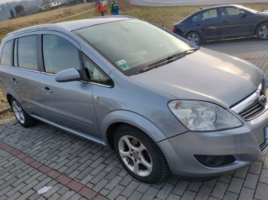 Sprzedam Opel Zafira b w bardzo dobrym stanie.-1