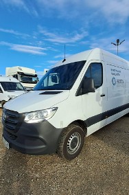 Mercedes-Benz Sprinter-2