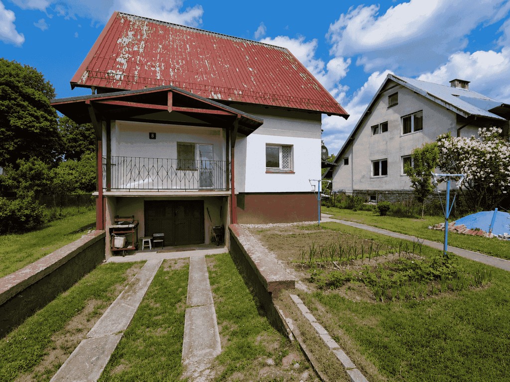 Z dużym potencjałem w Łukcie | 5 pokoi | działka 796 m² | świetna lokalizacja - Widok 3
