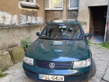 2.	Volkswagen passat 1.8 kat kombi-1