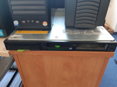 Serwer Fujitsu Primergy RX100 S6(numer seryjny: YL8U014676)- używany.Brak kabla -1