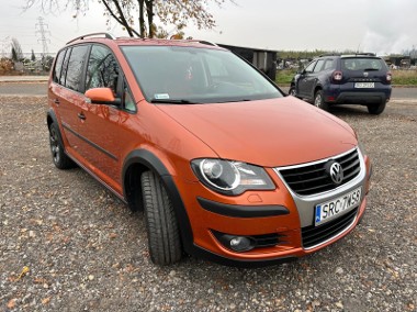 Volkswagen Touran BEZWYPADKOWY-1