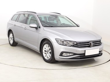 Volkswagen Passat B8 , Automat, Navi, Klimatronic, Tempomat, Parktronic,-1