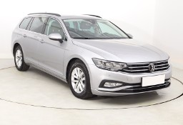 Volkswagen Passat B8 , Automat, Navi, Klimatronic, Tempomat, Parktronic,