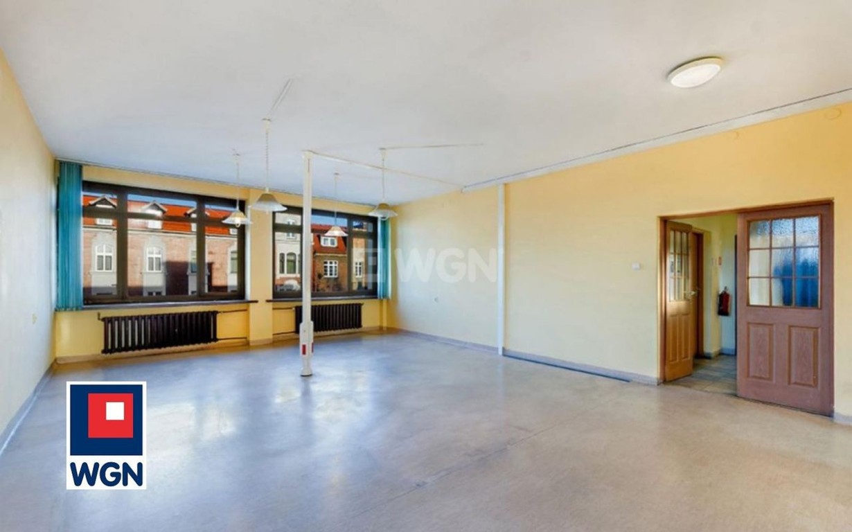 Lokal usługowy na sprzedaż, 2063 m², 30 pomieszczeń Zabrze - Więcej
