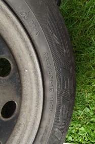 Opona zimowa 225/55 R17 na feldze stalowej-2