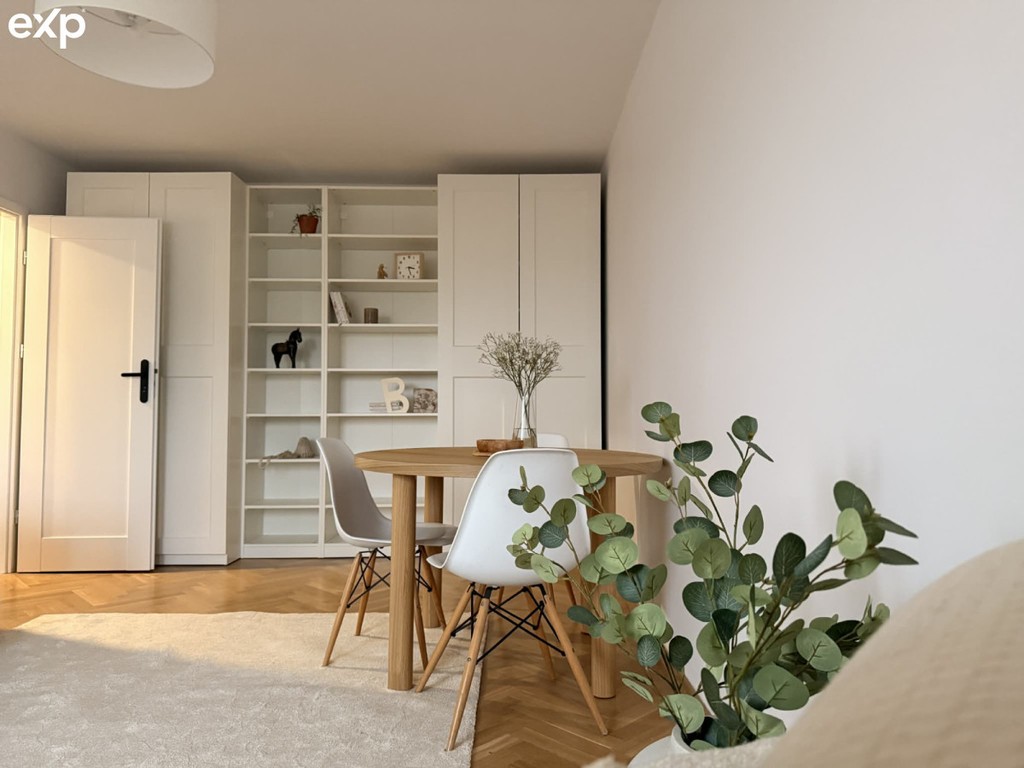 2 pokoje | 40 m² | Ochota - Rakowiec | 8 piętro - Widok 2