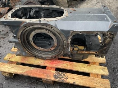 Claas Arion 610-650 Massey Ferguson 6470-6490 obudowa tylnego mostu-1