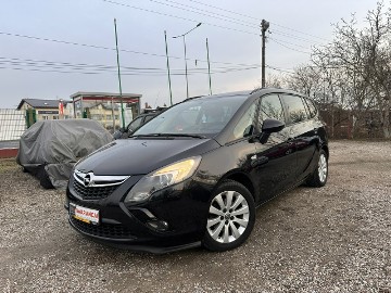 7 osób/Hak/Podgrzewana kierownica/Zamiana/Kredyt/Pakiet VIP Gwarant