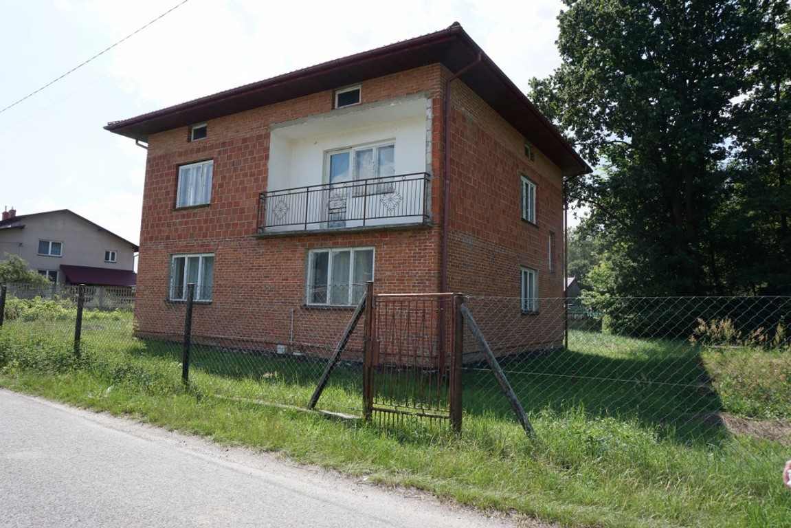 Dom jednorodzinny na dużej działce