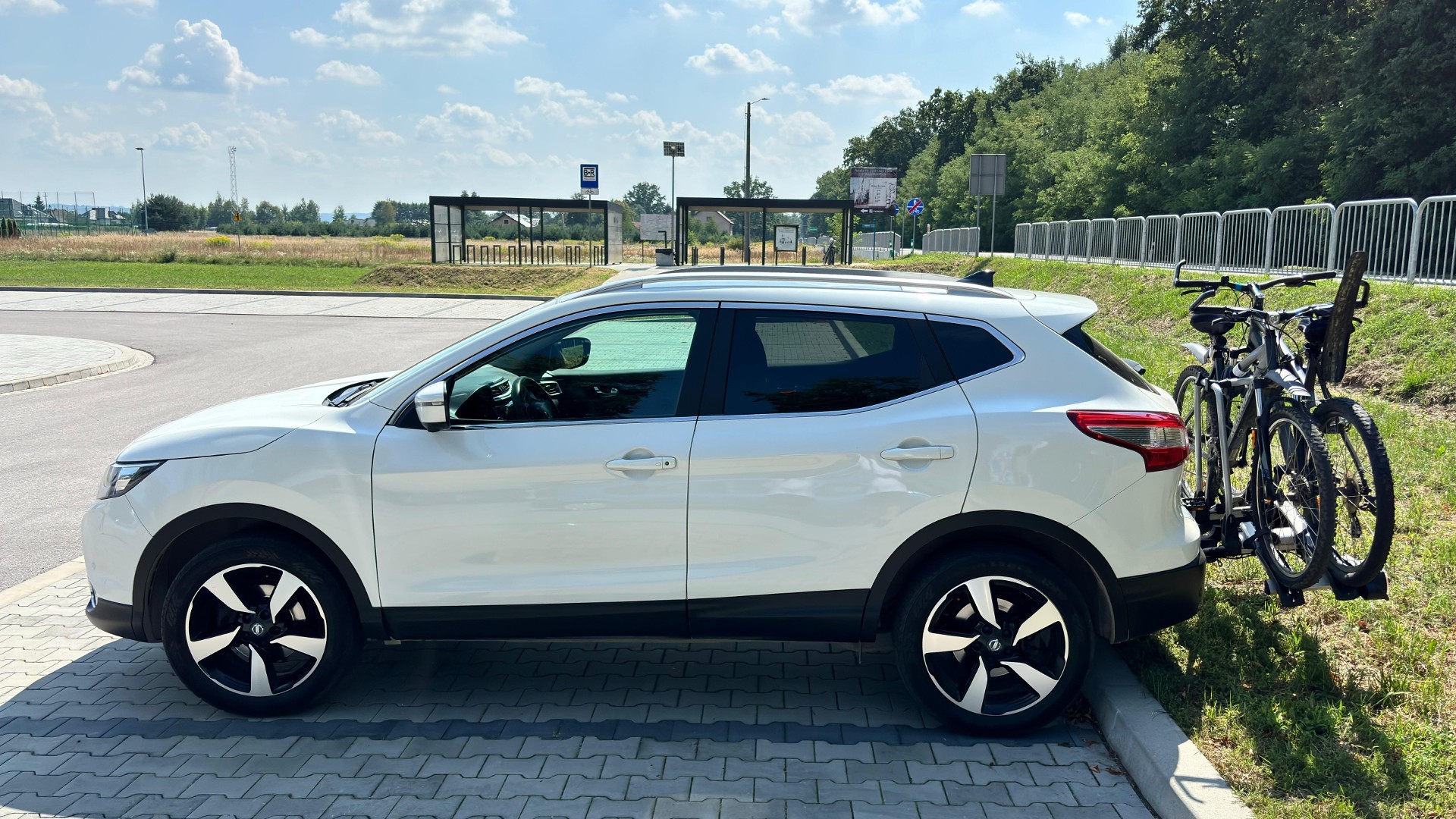 Nissan Qashqai II Nissan Qashqai 1.2 DIG-T N-Connecta Xtronic EU6