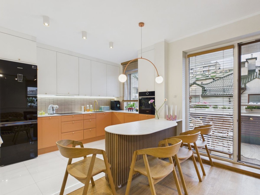 Elegancki apartament przy metrze! - Widok 2