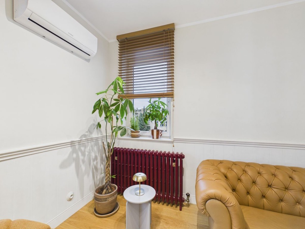 Elegancki apartament przy metrze! - Widok 6