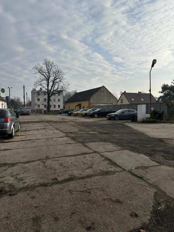 działka lub grunt na sprzedaż