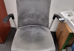 Syndyk sprzeda Krzesło szare obrotowe
