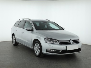 Volkswagen Passat B7 , 177 KM, DSG, Navi, Xenon, Bi-Xenon, Klimatronic, Tempomat,-1