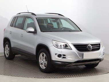 Volkswagen Tiguan , Navi, Xenon, Bi-Xenon, Klimatronic, Parktronic-1