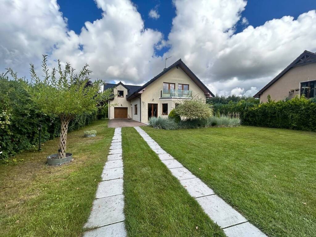 Dom + apartamenty na wynajem I Duża działka