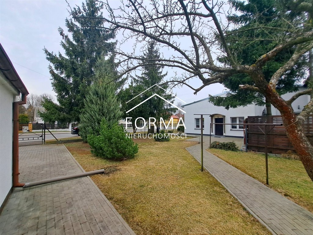 Dom Z GARAŻEM + BUDYNEK GOSPODARCZY– Miedzyń
