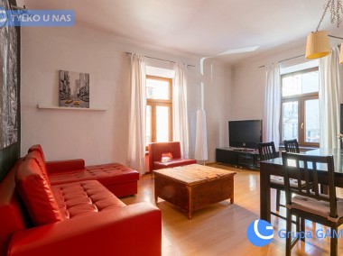 Unique 120sqm, 3 bedrooms+living in the Old Town!-1