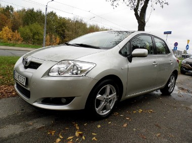 Toyota Auris I-1