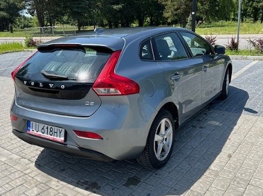 Volvo V40 2017-1