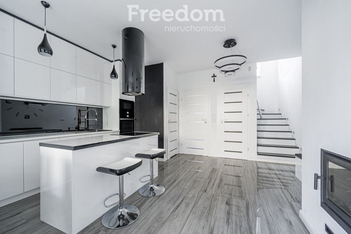 Segment 105 m² na wynajem - Ząbki, ul. Rembertowska - Widok 3
