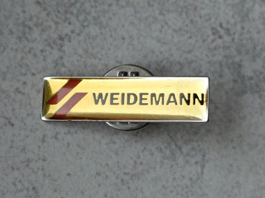Kolkcjonerska przypinka w kształcie logo Wieidemann-1