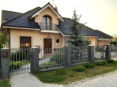 Dom w Kiełczowie | 3 sypialnie | Tereny zielone-1