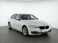 BMW SERIA 3 V (F30/F31/F34) BMW SERIA 3 , 184 KM, Navi, Xenon, Bi-Xenon, Klimatronic, Tempomat,