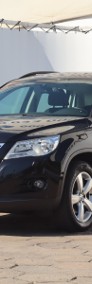 Volkswagen Tiguan , Klimatronic, Tempomat, Parktronic, Podgrzewane siedzienia-3