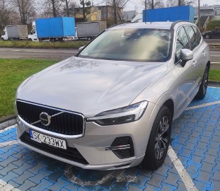 Volvo XC60 II Momentum PRO 2.0 B4 diesel Hybryda MR 2022