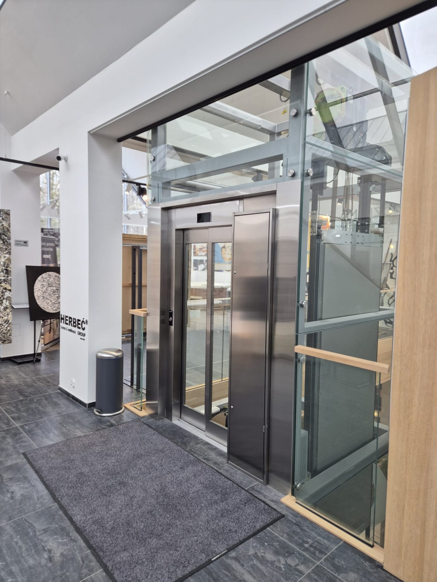 Lokal handlowy w galerii wnętrz – pohled 5