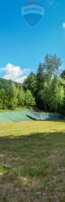 Z własnym strumykiem i lasem, uzbrojona. Beskidy.-3