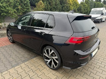 Volkswagen Golf VIII R Line